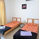 104 Excellent 2 Bed With Pool View, Ac & Gym!