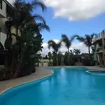 Lägenhet 104 Excellent 2 Bed With Pool View, Ac & Gym!