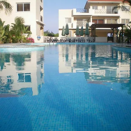 104 Excellent 2 Bed With Pool View, Ac & Gym! *