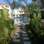104 Excellent 2 Bed With Pool View, Ac & Gym! *