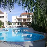 104 Excellent 2 Bed With Pool View, Ac & Gym! *