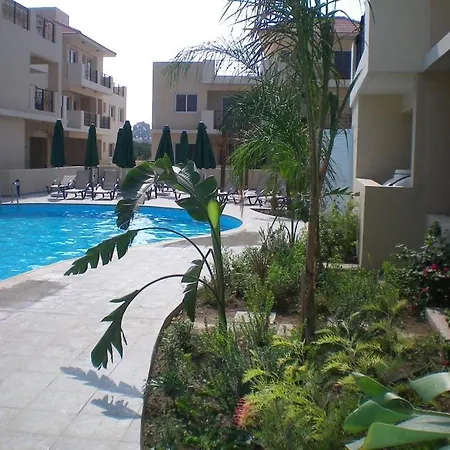 104 Excellent 2 Bed With Pool View, Ac & Gym!