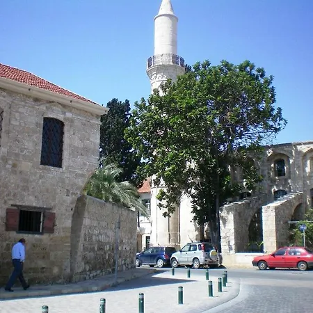 104 Excellent 2 Bed With Pool View, Ac & Gym! Perivolia