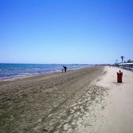 104 Excellent 2 Bed With Pool View, Ac & Gym! Lägenhet Perivolia