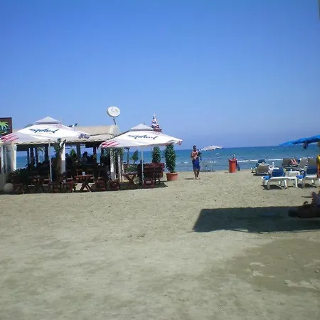 104 Excellent 2 Bed With Pool View, Ac & Gym! *