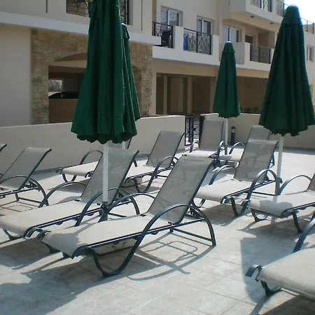 Lägenhet 104 Excellent 2 Bed With Pool View, Ac & Gym! Perivolia