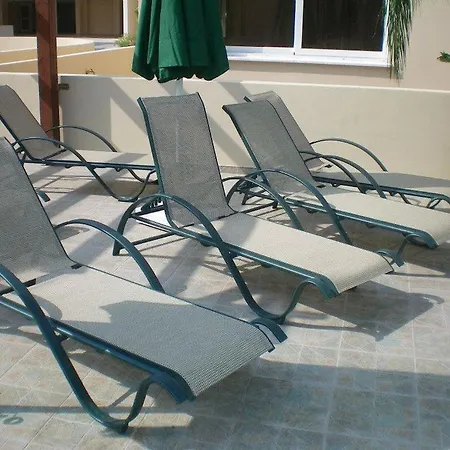 104 Excellent 2 Bed With Pool View, Ac & Gym! Perivolia