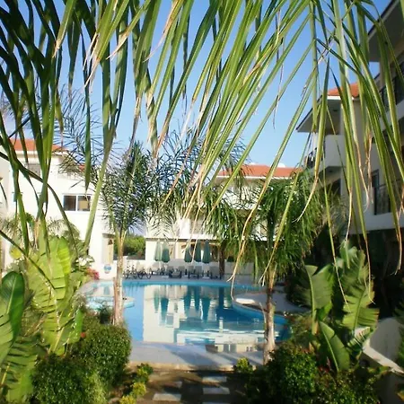 104 Excellent 2 Bed With Pool View, Ac & Gym! Appartement *