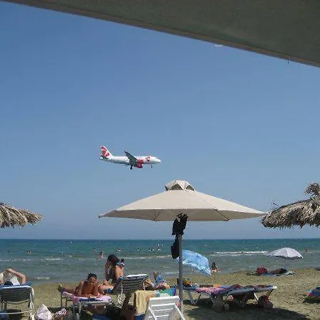 104 Excellent 2 Bed With Pool View, Ac & Gym! * Perivolia