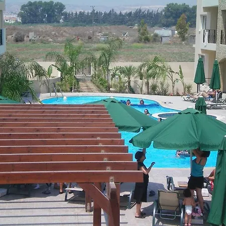 104 Excellent 2 Bed With Pool View, Ac & Gym! * Perivólia
