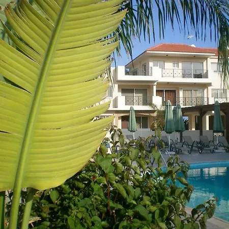 104 Excellent 2 Bed With Pool View, Ac & Gym! Lejlighed Perivolia