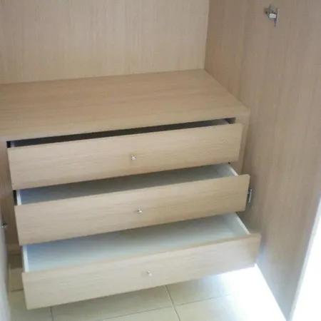Appartement 104 Excellent 2 Bed With Pool View, Ac & Gym! Perivólia