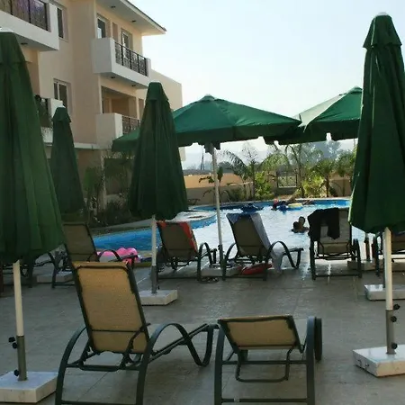 104 Excellent 2 Bed With Pool View, Ac & Gym! Perivolia