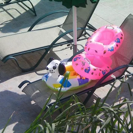 104 Excellent 2 Bed With Pool View, Ac & Gym! Lägenhet *