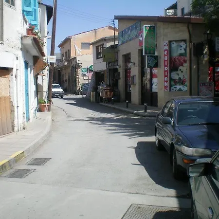 104 Excellent 2 Bed With Pool View, Ac & Gym!