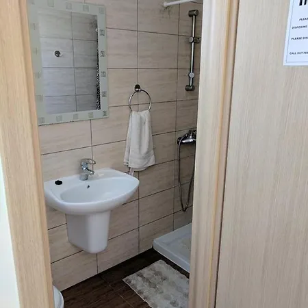 Lägenhet 104 Excellent 2 Bed With Pool View, Ac & Gym! *