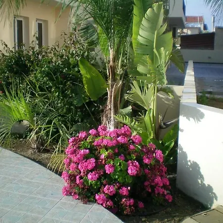 104 Excellent 2 Bed With Pool View, Ac & Gym! Lejlighed