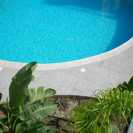 104 Excellent 2 Bed With Pool View, Ac & Gym! * Perivolia