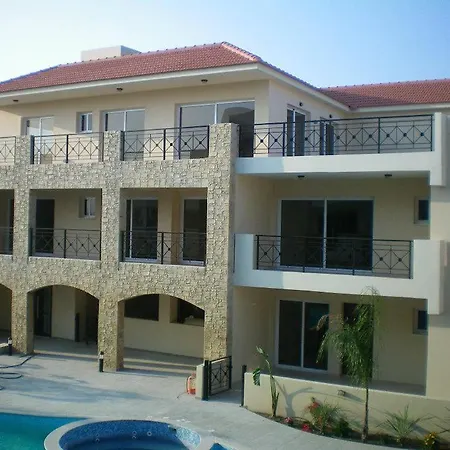 Appartement 104 Excellent 2 Bed With Pool View, Ac & Gym! *