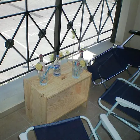 104 Excellent 2 Bed With Pool View, Ac & Gym! * Perivólia