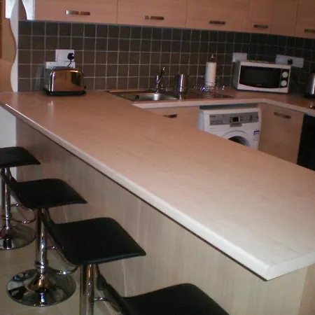 Lejlighed 104 Excellent 2 Bed With Pool View, Ac & Gym! Perivolia