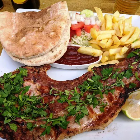 104 Excellent 2 Bed With Pool View, Ac & Gym! * Perivolia