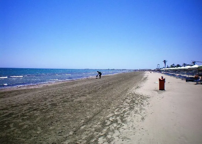 104 Excellent 2 Bed With Pool View, Ac & Gym! アパート ペリヴォリア