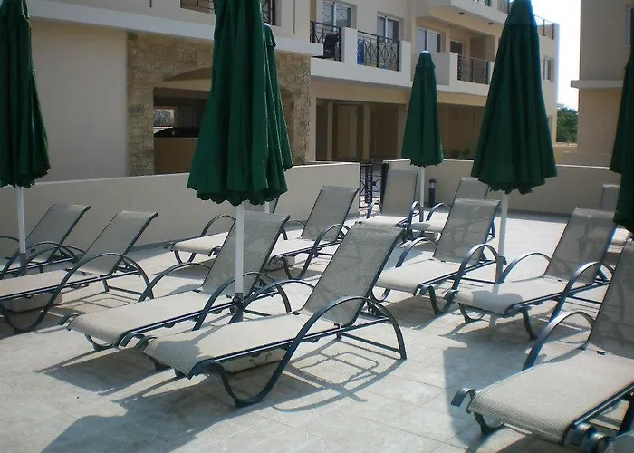 Апартаменты 104 Excellent 2 Bed With Pool View, Ac & Gym! Перволия