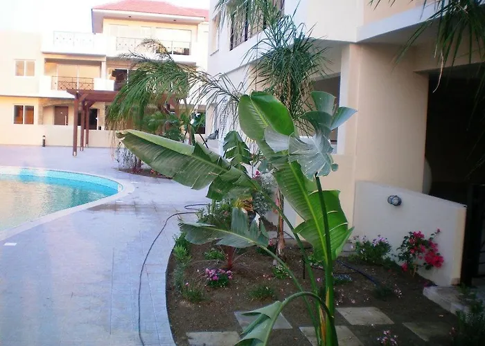 104 Excellent 2 Bed With Pool View, Ac & Gym! *