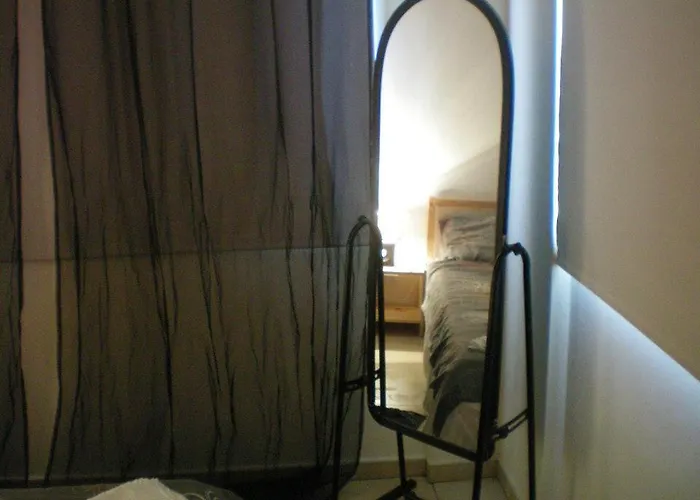 104 Excellent 2 Bed With Pool View, Ac & Gym! アパート