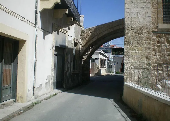 Апартаменты 104 Excellent 2 Bed With Pool View, Ac & Gym! Перволия