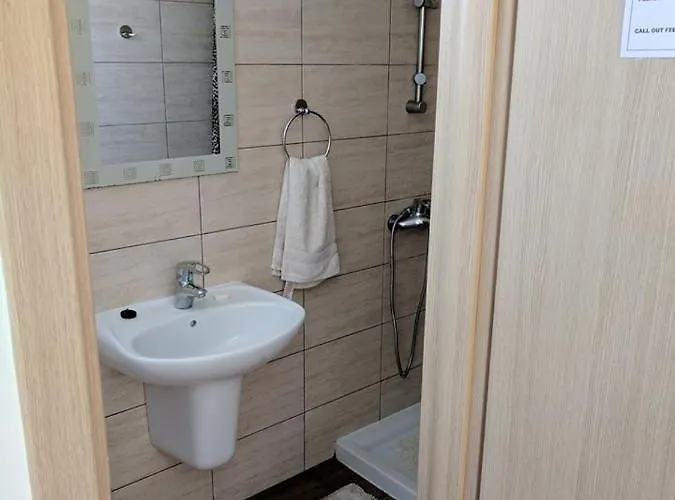 アパート 104 Excellent 2 Bed With Pool View, Ac & Gym! *