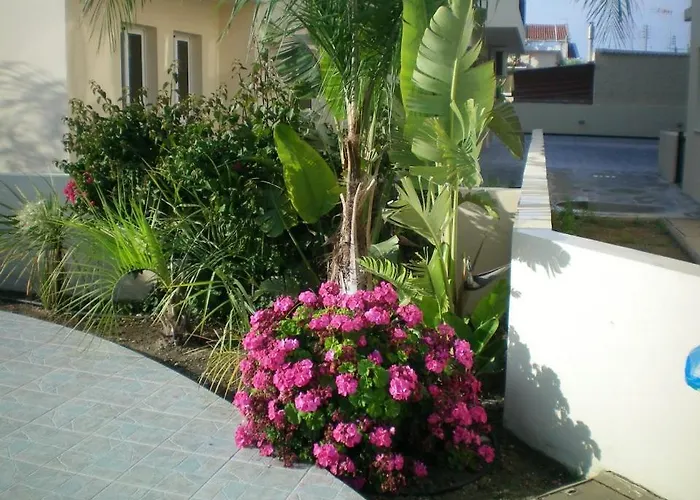 104 Excellent 2 Bed With Pool View, Ac & Gym! アパート