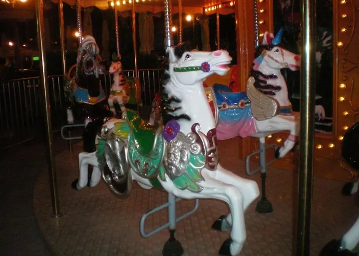 104 Excellent 2 Bed With Pool View, Ac & Gym! アパート *