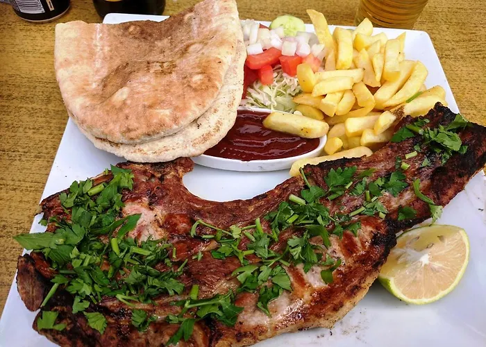 104 Excellent 2 Bed With Pool View, Ac & Gym! * ペリヴォリア